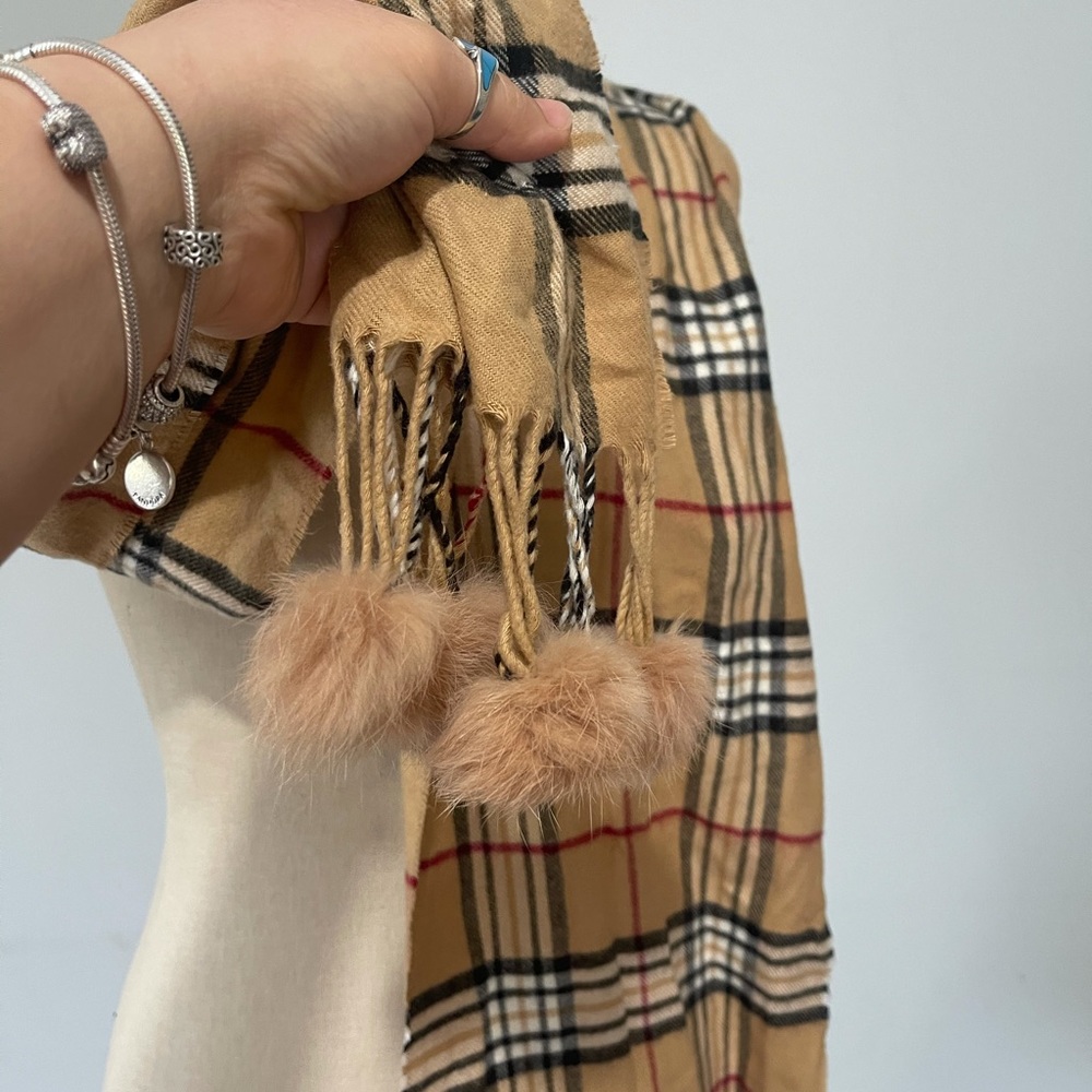 Scarf - Picture 2 of 5
